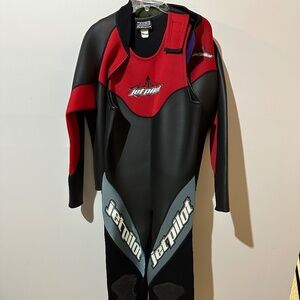 Genuine Jet Pilot Men’s XL 2 piece Wet Suit
